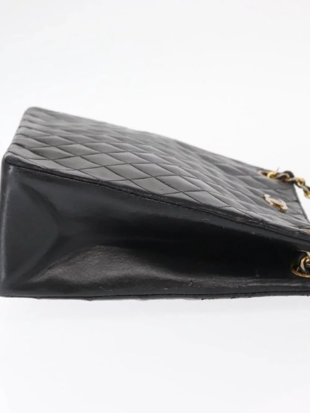 CHANEL Matelasse Chain Shoulder Bag Patent leather Black Gold CC Auth 154765